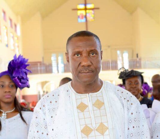 Former AMLSN NVP Buries Mum in Grandeur