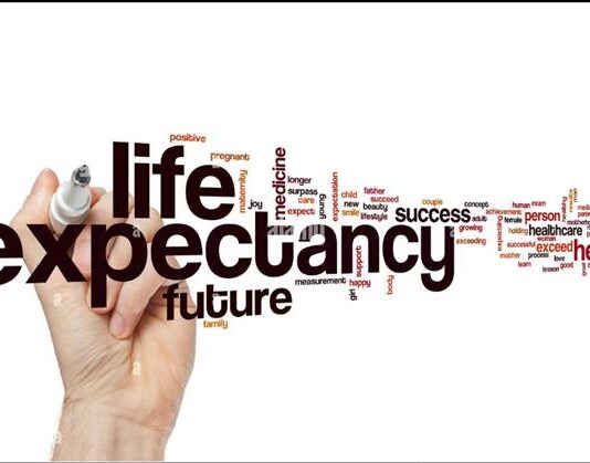 PUBLIC HEALTH AND POLITICS: LIFE EXPECTANCY A CASE STUDY
